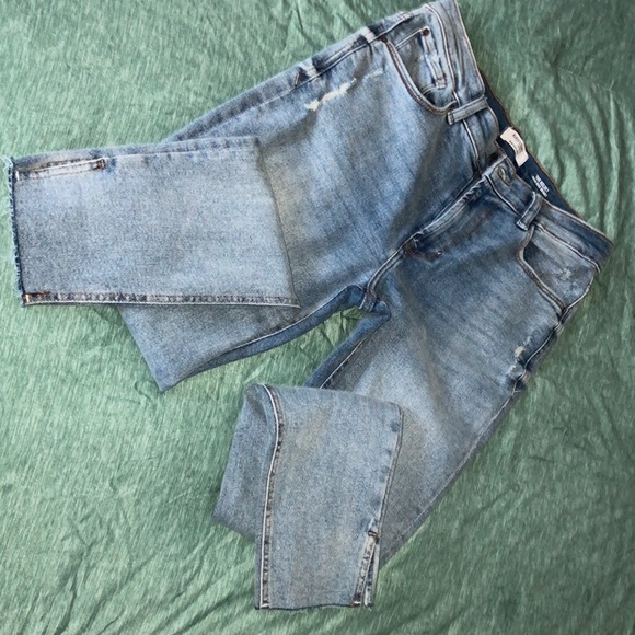 Blue Jeans - Picture 2 of 10